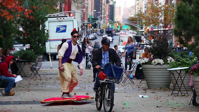 ALADDIN et son tapis volant dans New York...