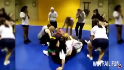 Cheerleader Fails Compilation (Girls Fails) 2014 || WinFailFun