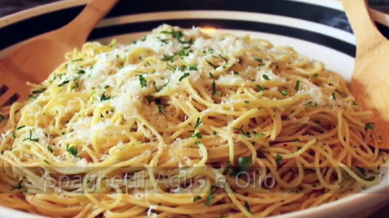 Garlic Spaghetti - Spaghetti Aglio e Olio Recipe - Pasta with Garlic and Olive Oil