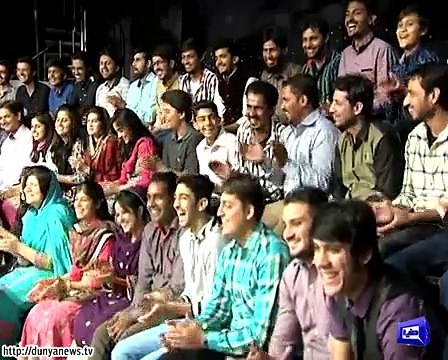 Dunya News- Aima Baig becomes butt of jokes.