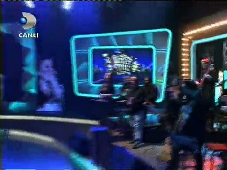YONCA LODİ - Yeter (Beyaz Show Canlı)