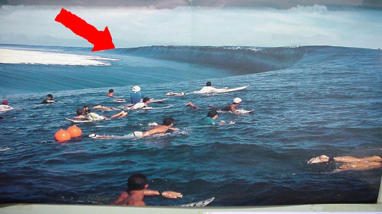 Great Tsunami Wave Hits Beach