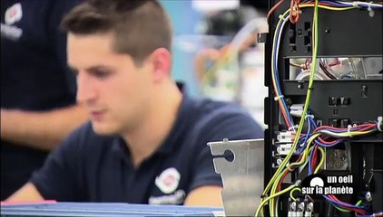 Un Œil sur la planète. Suisse : "On travaille beaucoup tout en étant flexible"