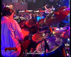 Göksel - Depresyondayım - Stüdyo Emre Altuğ _ 30.10.2009 _ canliperformans