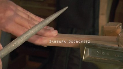 Lutherie guitare à Paris : portrait de Barbara Osorovitz