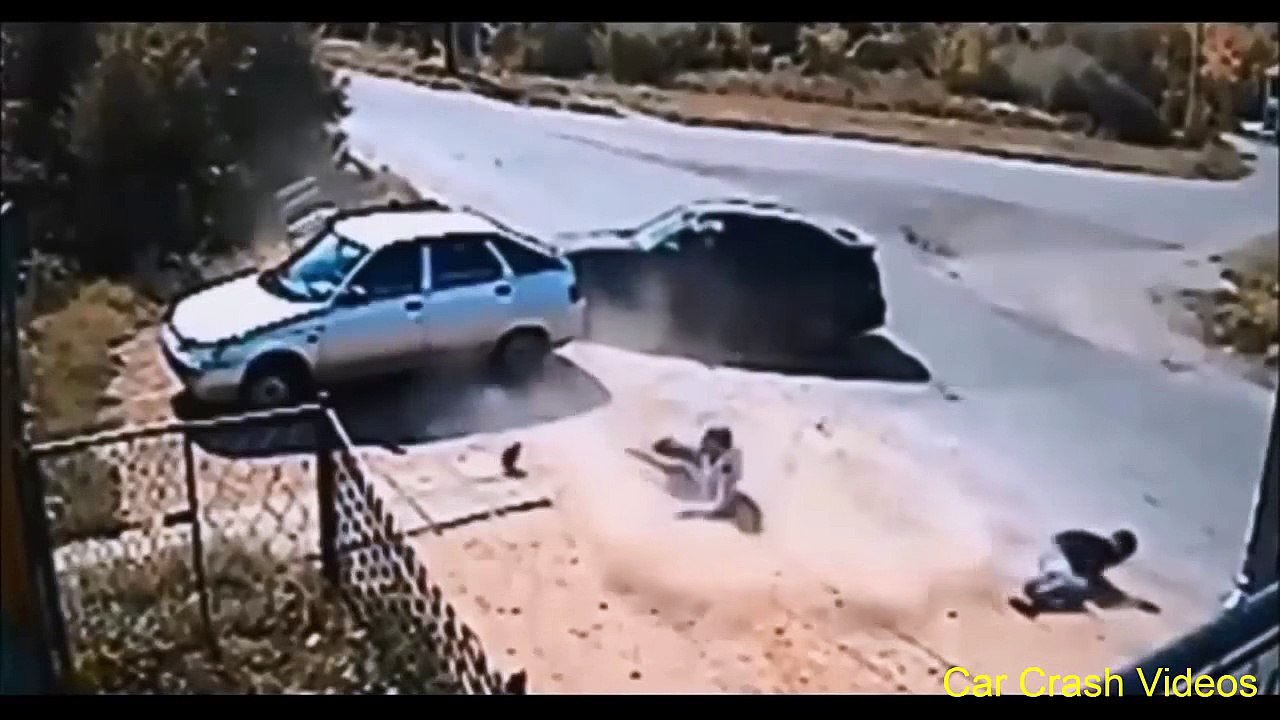Crash Motocrycle - Deadly Motorcycle Accidents Compilation - 2015