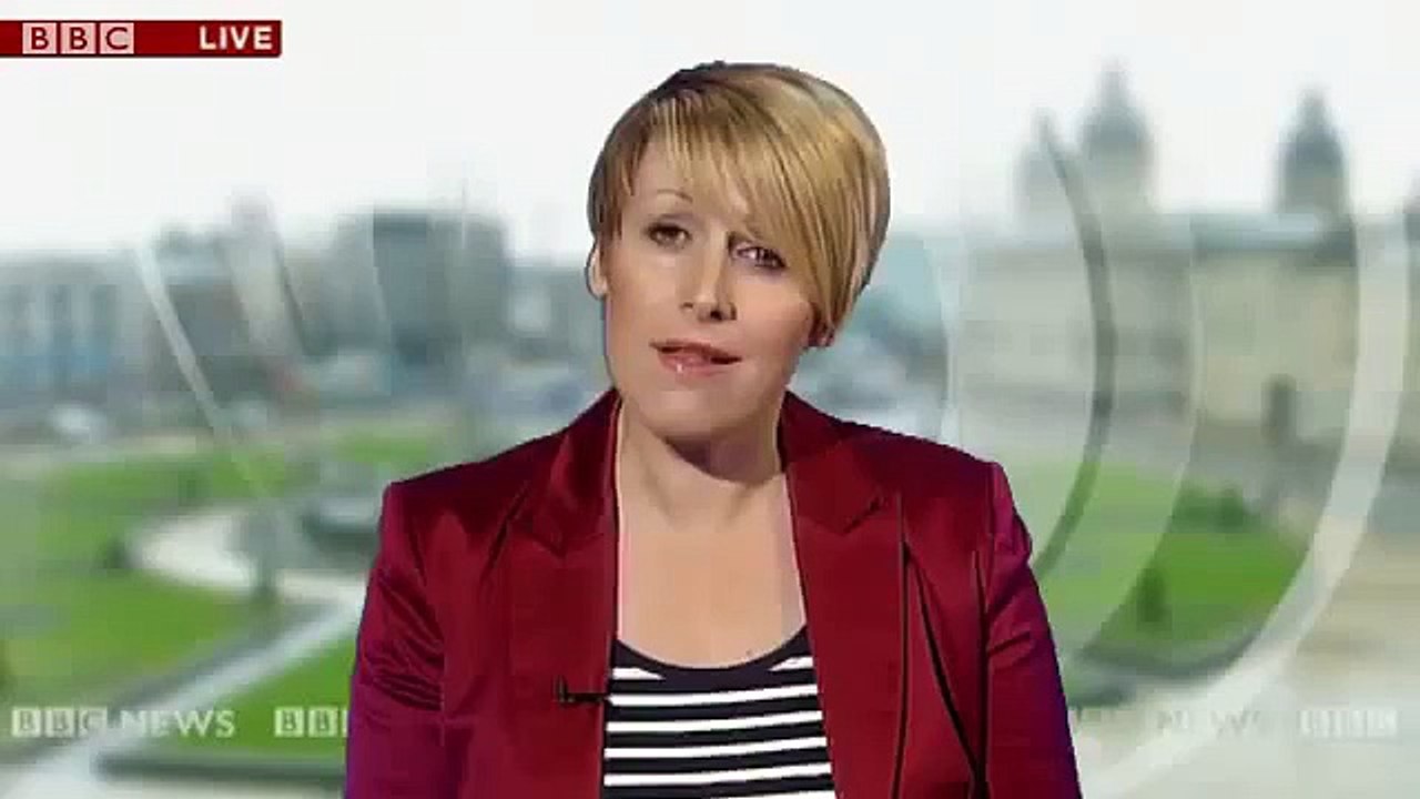 Le gag de la chaise : une présentatrice "coule" en direct