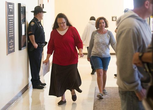 ACLU: Kentucky clerk Kim Davis is meddling with county’s marriage licenses