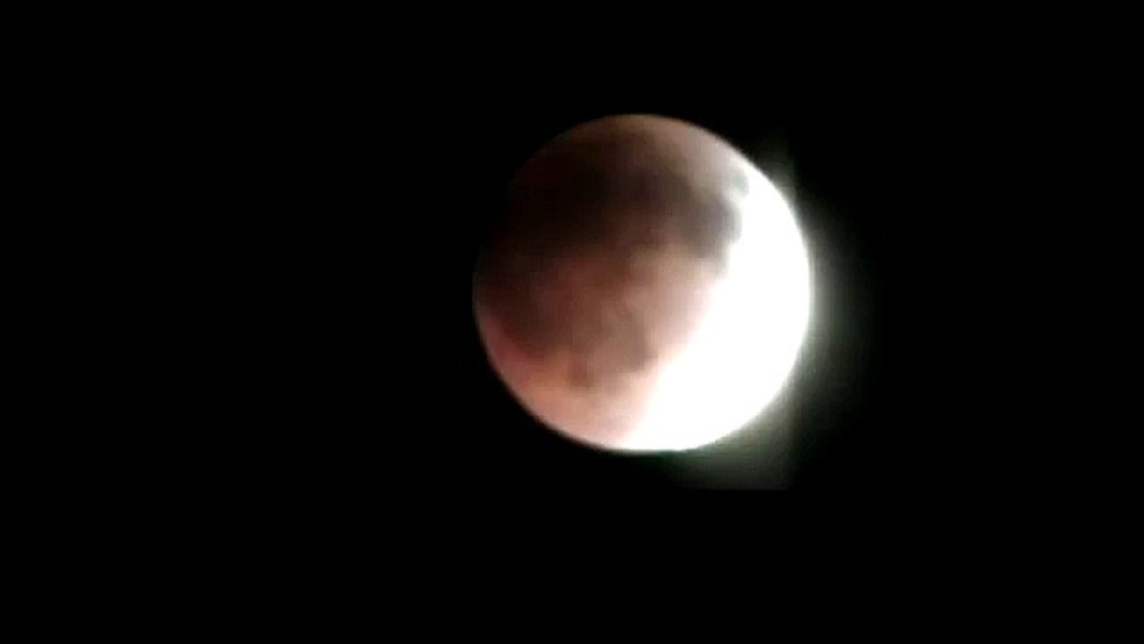 L'éclipse lunaire du 15 avril 2014 en vidéo