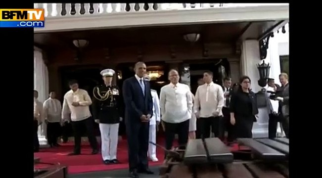 Barack Obama accueilli sur l'air du Flic de Beverly Hills aux Philippines