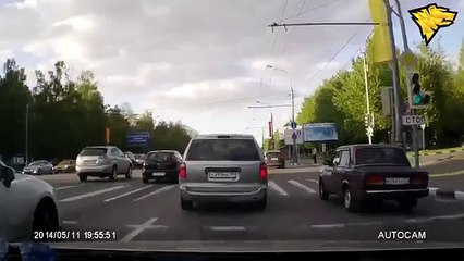 Il manque de tuer quelqu’un en faisant une queue de poisson