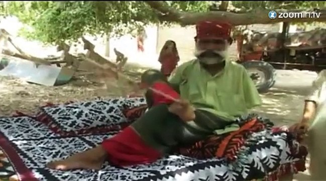 Ses pieds sont devenus ses bras