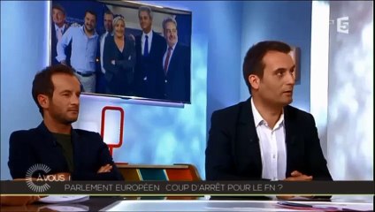 Florian Philippot sur Jean-Marie Le Pen : ""C'est en faisant n'importe quoi, qu'on devient n'importe qui"