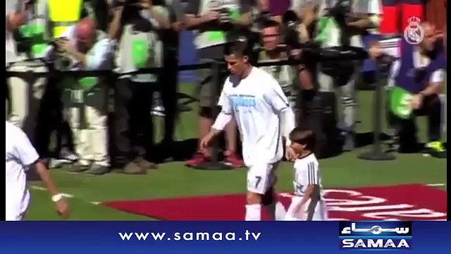 Ronaldo meets Syrian boy famously tripped by camerawoman