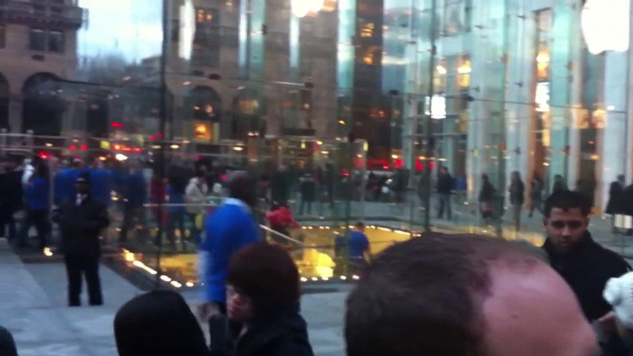 Souvenez-vous  à l'époque, la sortie de l'iPad 2 à l'Apple Store de New York