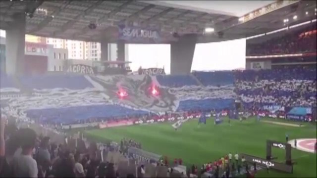 Zap Foot du 22 Septembre : Aulas et Valbuena insultés à l'aéroport, le tifo impressionant du FC Porto etc.