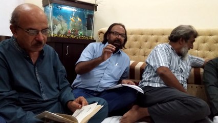 Mohtaram Hanif Abid, Janab Rais Froughe ka Kalam parh rahay hain