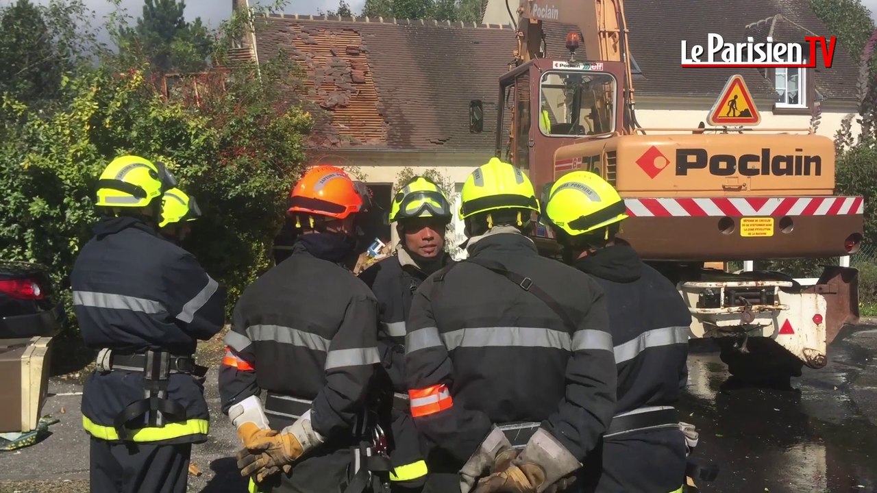 Un pavillon soufflé par une explosion à Courteuil