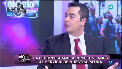 Unos legionarios toman el metro de Barcelona y cantan himnos de la Legión