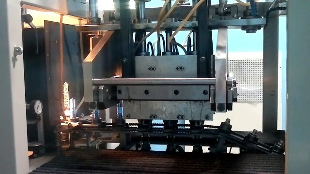 BRONCO 3000 + Robot-Transporter + Air conveyor (Made in Poland, www*broncomachines*com)