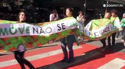 Mondial: les Brésiliens réclament le droit de protester