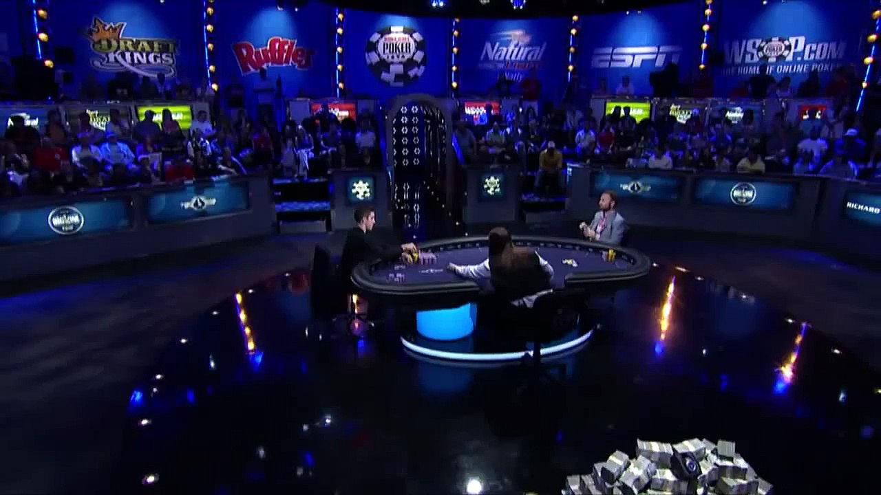 La réaction étonnante d'un joueur de poker qui vient de gagner 15 millions de dollars