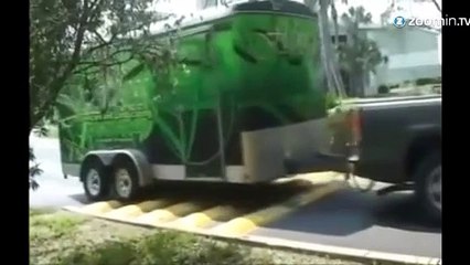 Avez-vous déjà vu un casse-voiture-vitesse?