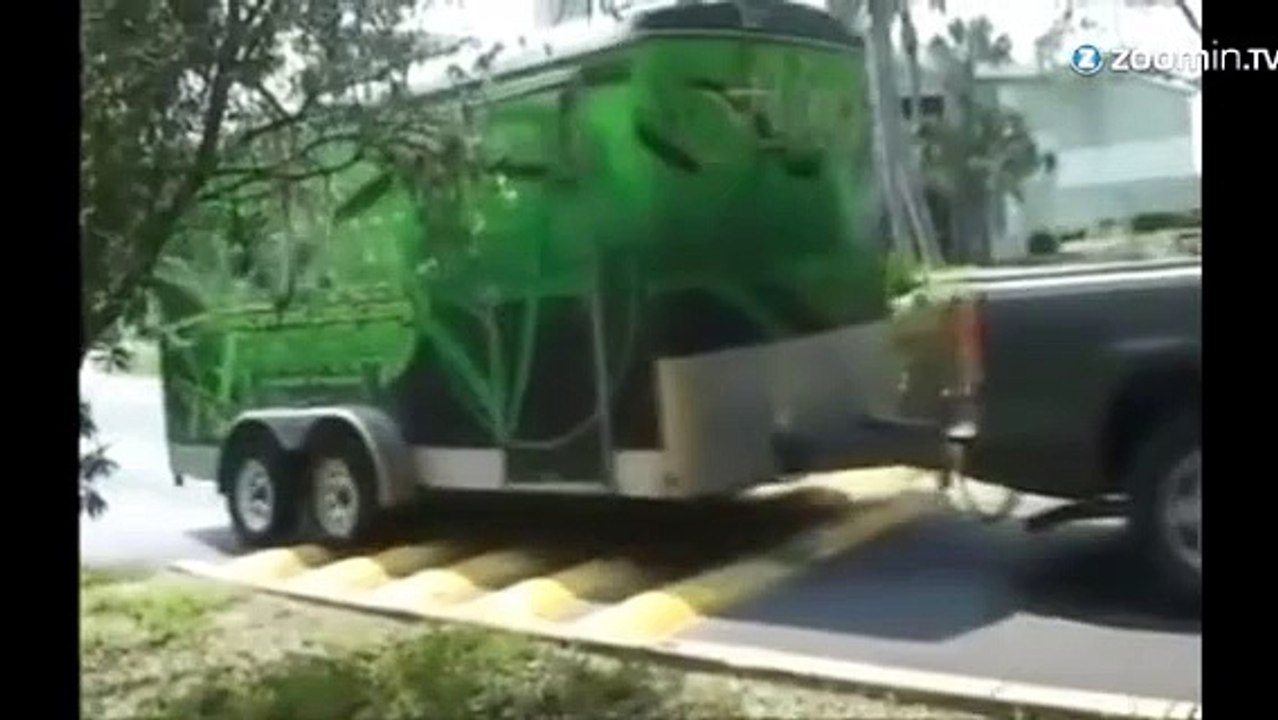 Avez-vous déjà vu un casse-voiture-vitesse?