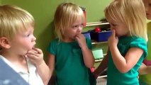 Adorable : trois enfants se disputent à cause de la météo !