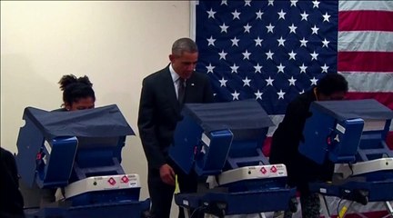 Un électeur fait une blague à Barack Obama en lui demandant de ne pas draguer sa petite amie