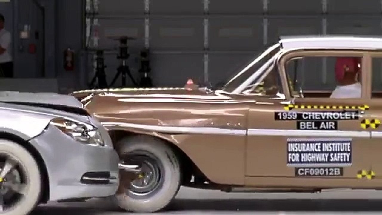 Crash test : que se passe-t-il quand une voiture de 2009 heurte une voiture de 1959 ?