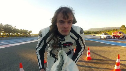 Il roule à 333 km/h sur un vélo-fusée