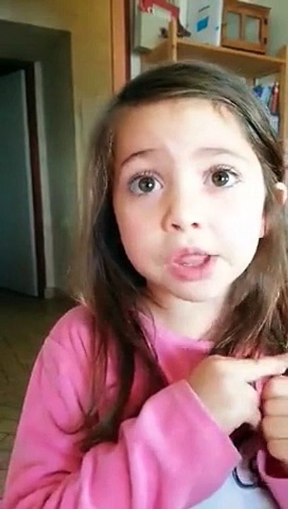 La réaction touchante d'une petite fille sur les attentats contre Charlie Hebdo