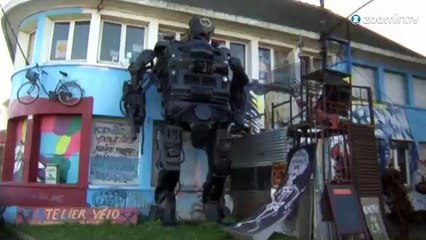 Mitch, mécanicien et anarchiste, répare et apprend!