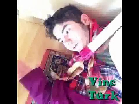 Flash Tv oyunculuğu ile Kanal 7 Kalp Gözü senaryosu çekmek (Vine Türk 2015)