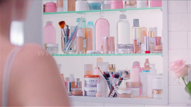 pub Garnier BB Light 2015 [HQ]