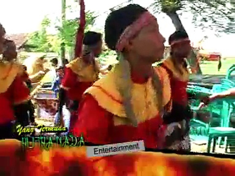 tari latar KARTU PERDANA @ Seni Burok PUTRA NADA Entertainment Clip DIMAS Video Shooting Gebang Cirebon