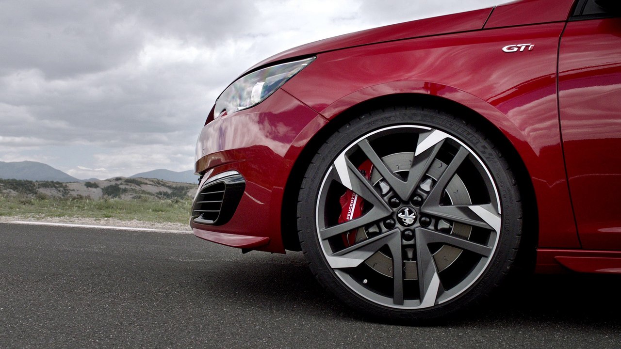 PEUGEOT 308 GTi 270 CH : vidéo du Driver Sport Pack