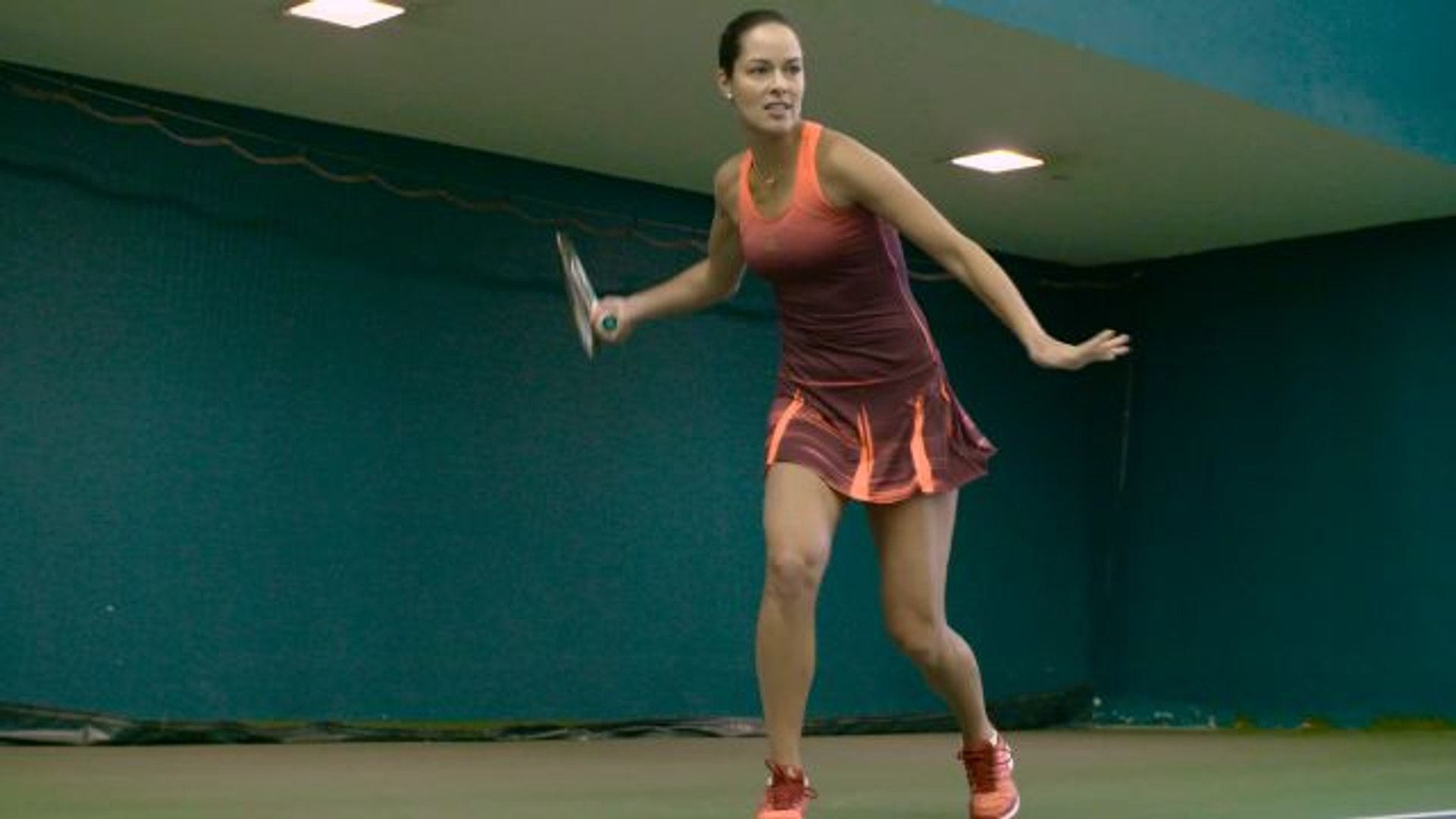 Vogue Beauty - How Ana Ivanovic Styles the Ultimate Tennis Ponytail - video  Dailymotion