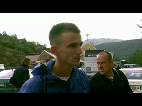 Kapshticë, radhë të gjata në pikën kufitare, Greqia kthen 300 persona
