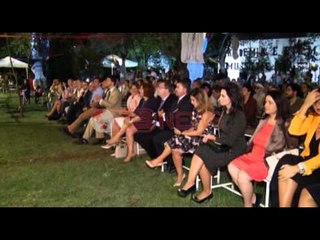 Download Video: Starton Festivali i Filmit te “Marubi”, personalitete të shumta në ceremoninë hapëse