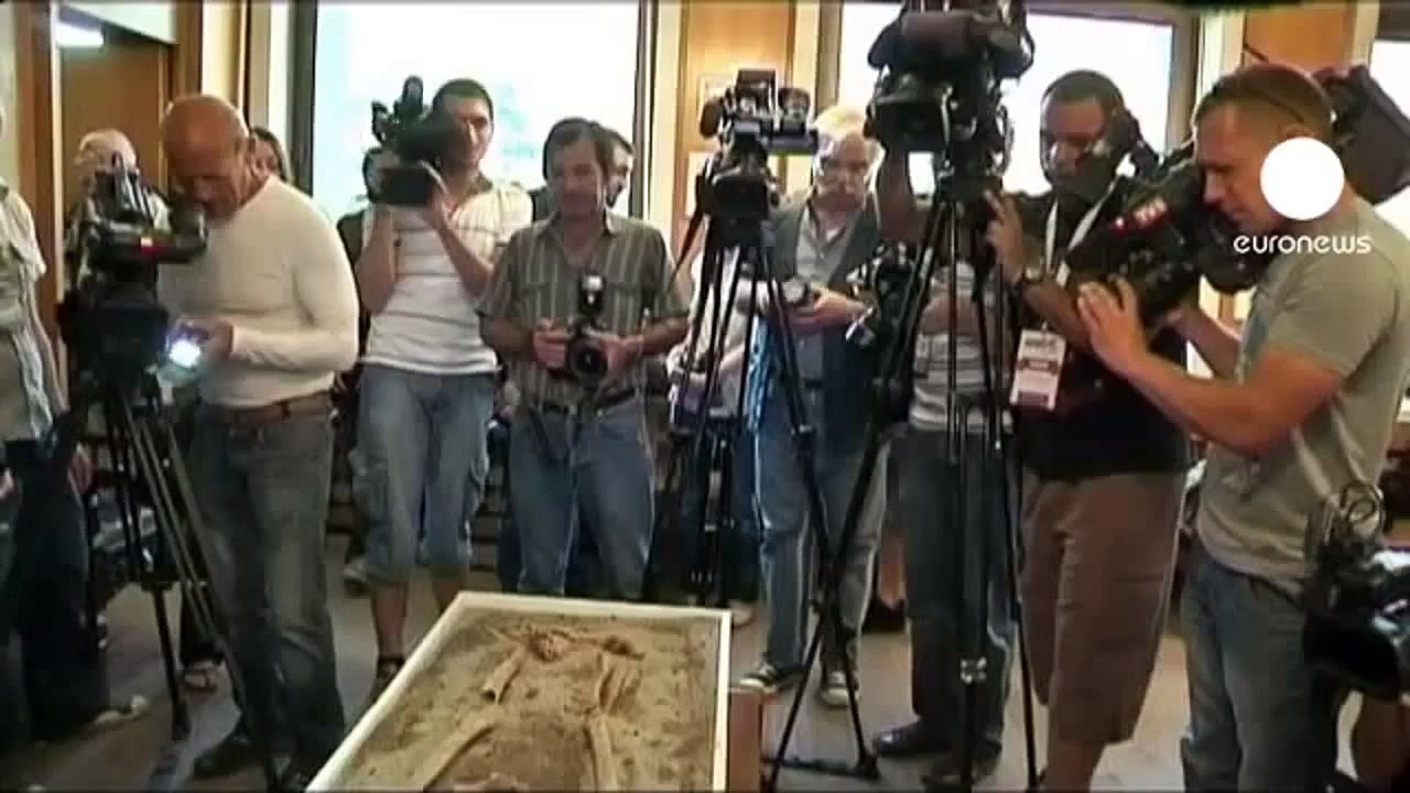 В Болгарии откопали вампиров. Им более 700 лет и в сердце каждого вбит кол!