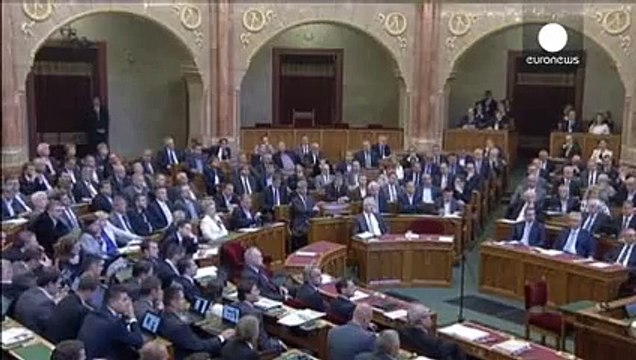 Hungary allows soldiers to shoot at refugees with rubber bullets