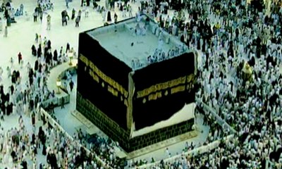 Changing "Ghilaf-e-Kaaba" in Makkah 23 September 2015