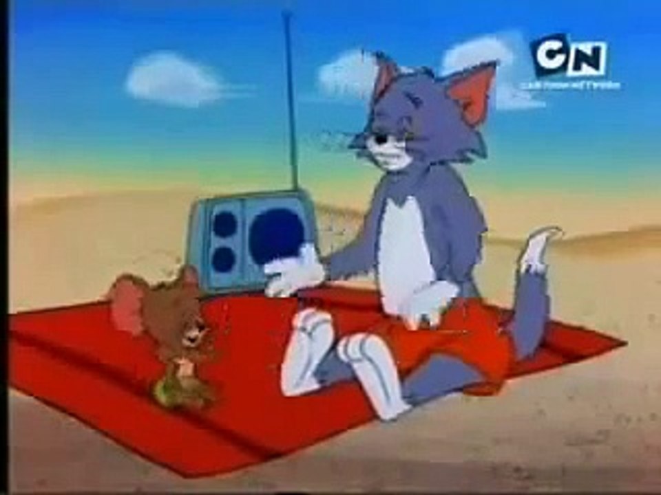 Tom and Jerry fun in beach