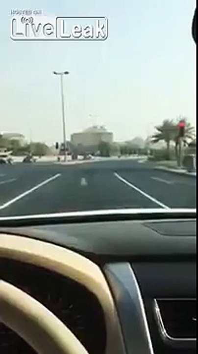 Saudi Arabia : Close-Call for Insanely Speedy Car  (Fake or not ?)