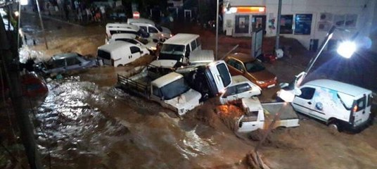 Bodrum'u sel vurdu... Araçlar böyle sürüklendi