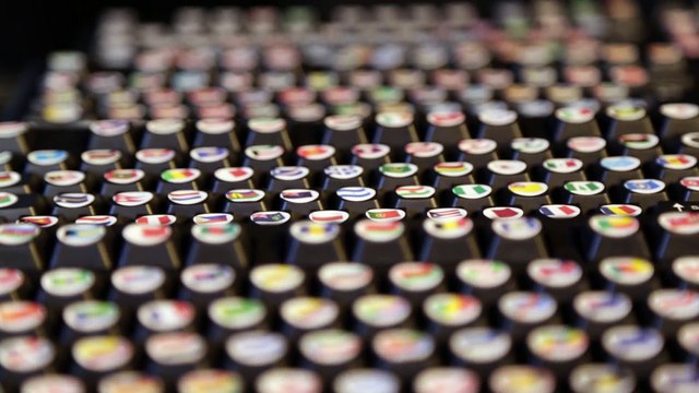 Un clavier EMOJI avec tout les emoticon du monde... Keyboard géant!