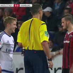 Ils font un "pierre, paper, ciseau" pendant un match