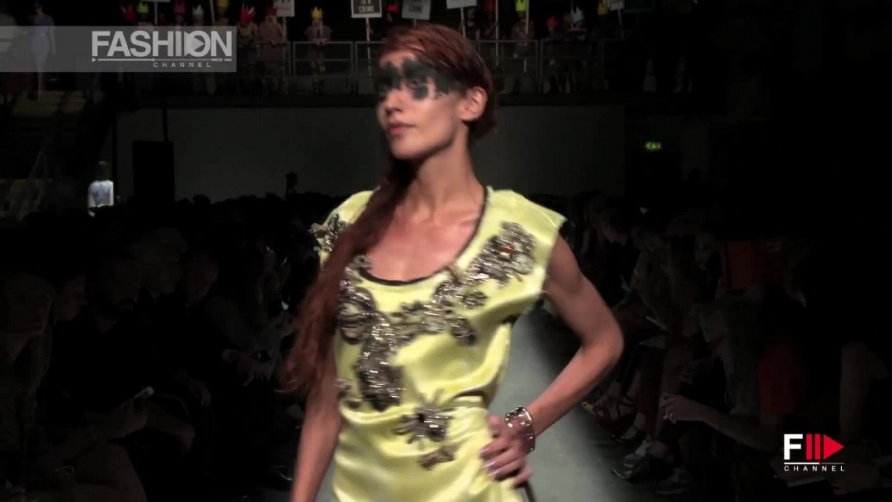 VIVIENNE WESTWOOD London Fashion Week Spring Summer 2016 by Fashion Channel